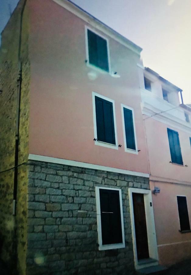Willa Sardegna Vicino Ad Olbia "La Casa Nel Vicolo" Berchidda Zewnętrze zdjęcie
