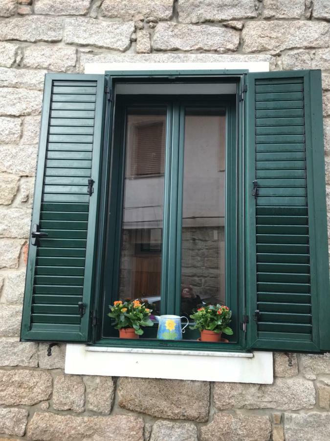 Willa Sardegna Vicino Ad Olbia "La Casa Nel Vicolo" Berchidda Zewnętrze zdjęcie